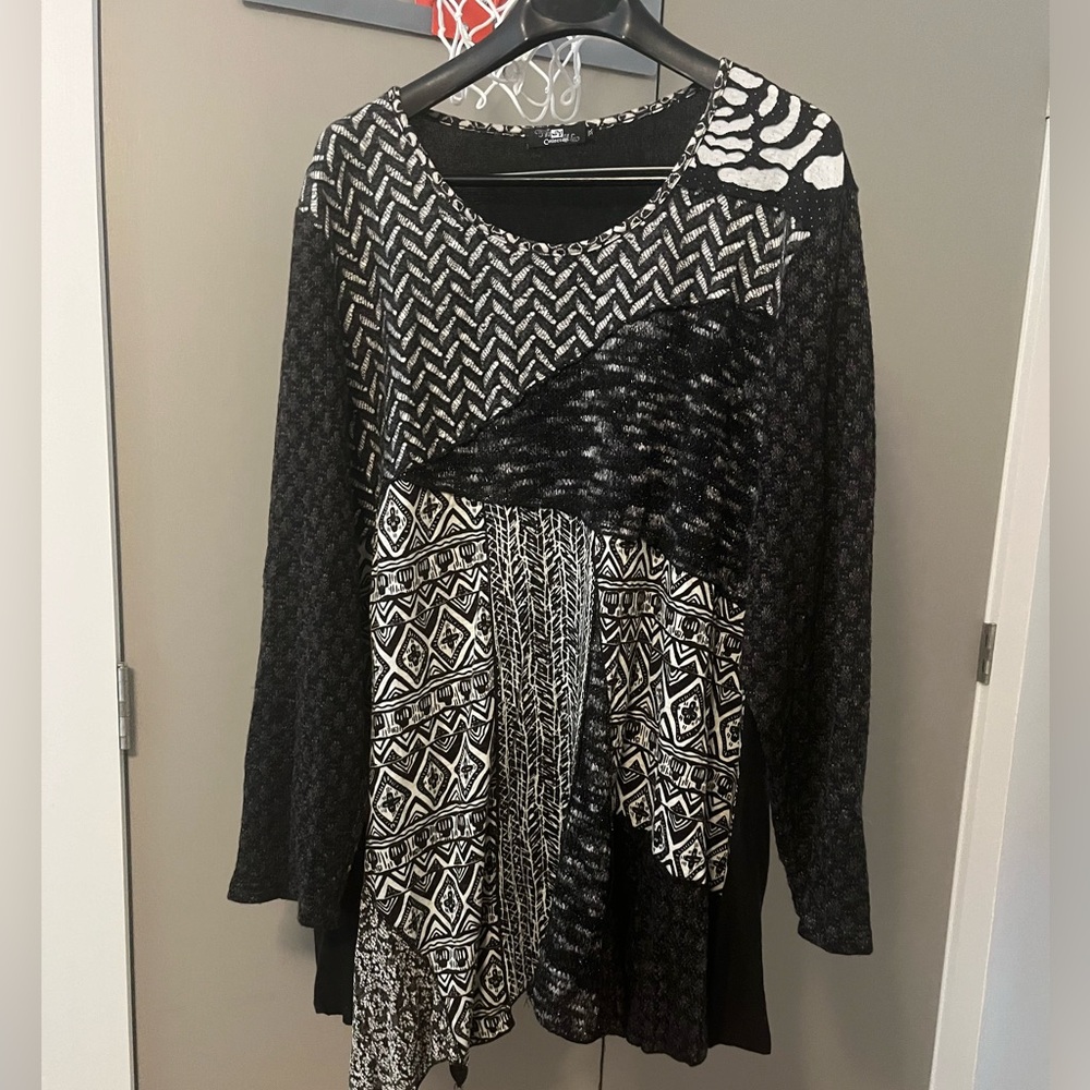 Lagenlook multi-fabric flowy top tunic